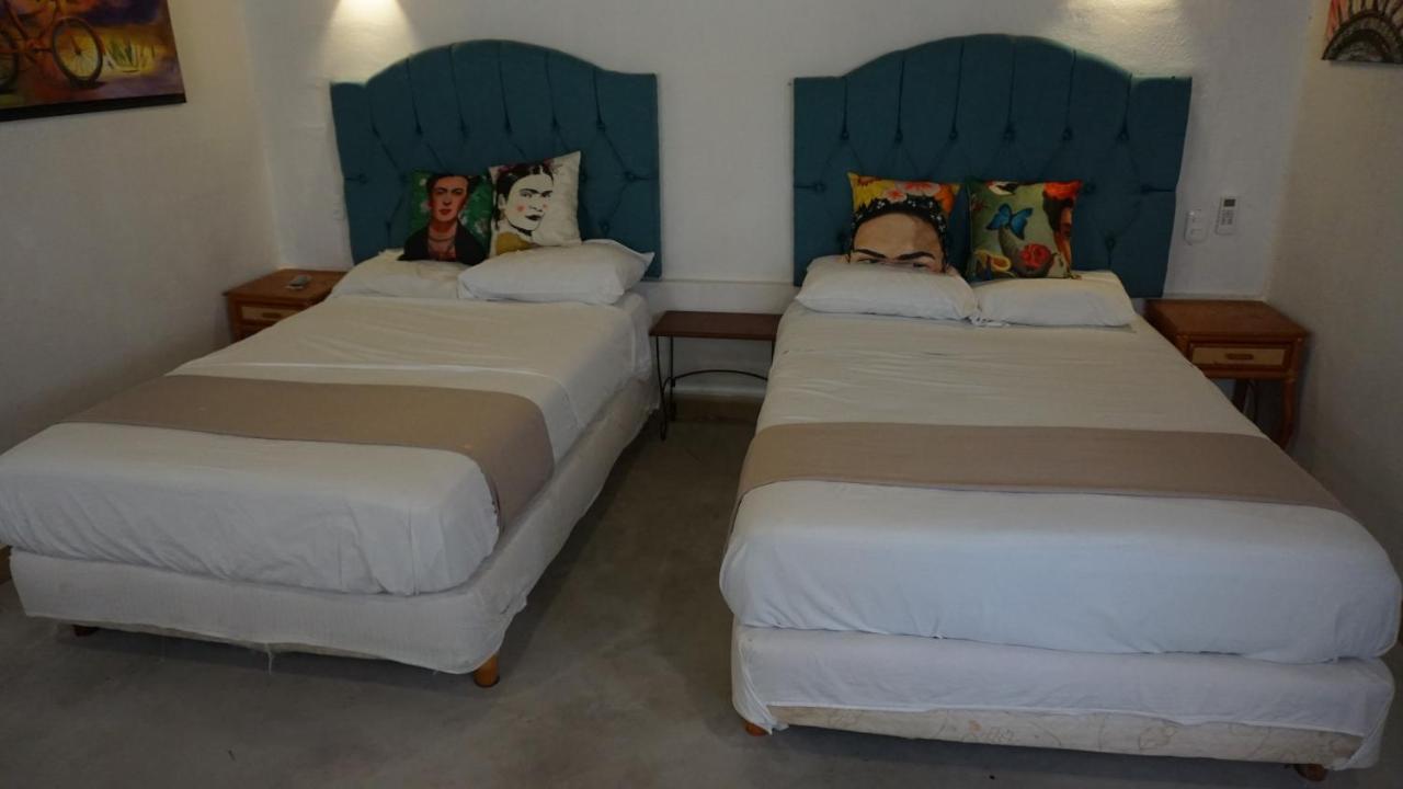 Casa Frida Hotel Chelem Eksteriør billede